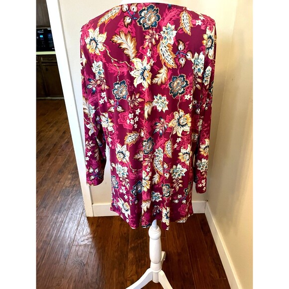 NWT Cato Woman's Beet Red Floral 3/4 Sleeve Blouse Front Ruching Size 18/20W - Picture 2 of 11